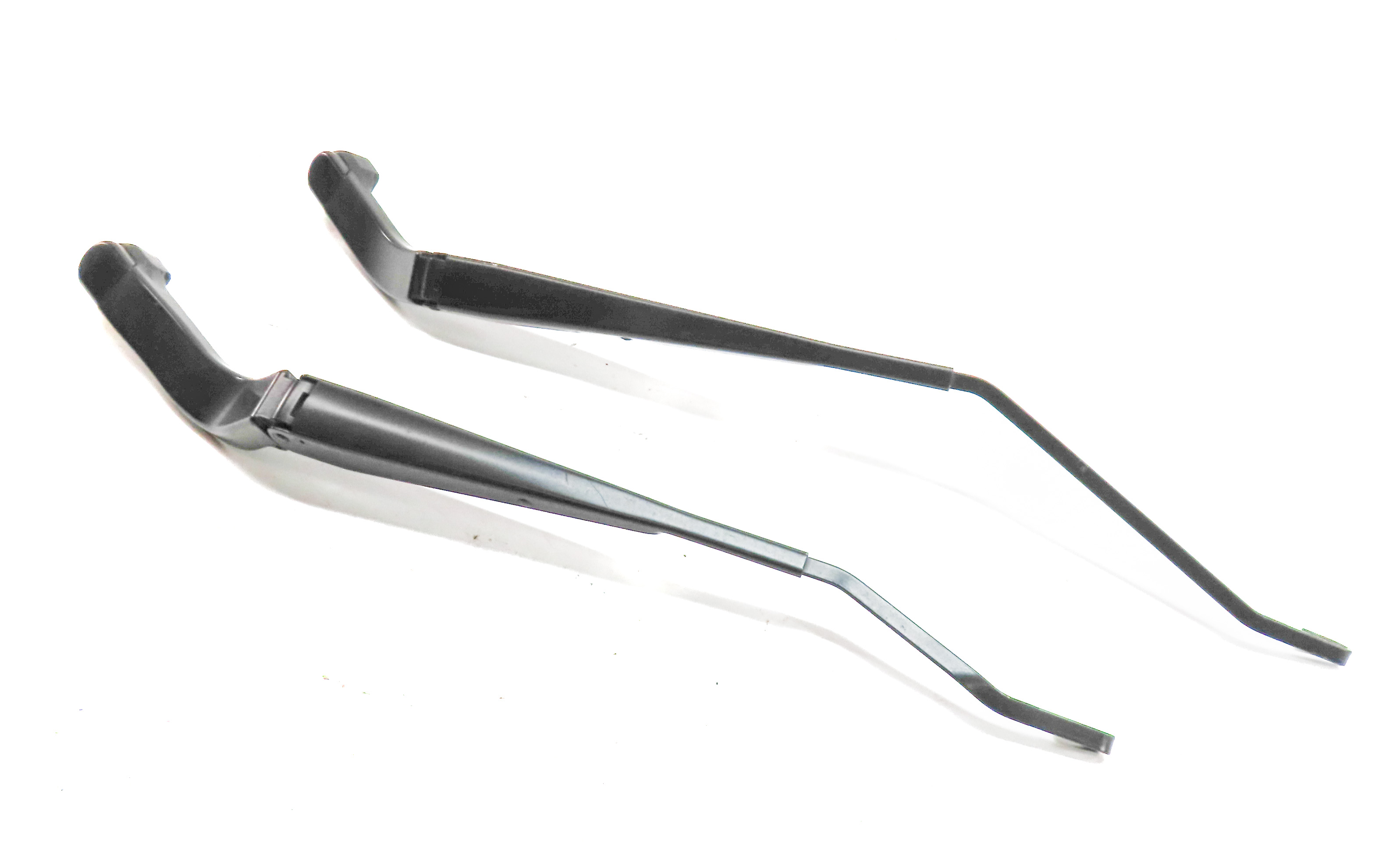 2015-2023 LAND ROVER DISCOVERY SPORT (L550) FRONT WINDSHIELD WIPER ARM SET-2 — exact item pictured
